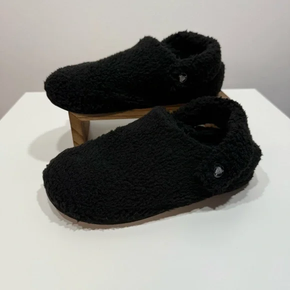 Crocs Classic Cozzzy Slippers - Picture 3 of 11